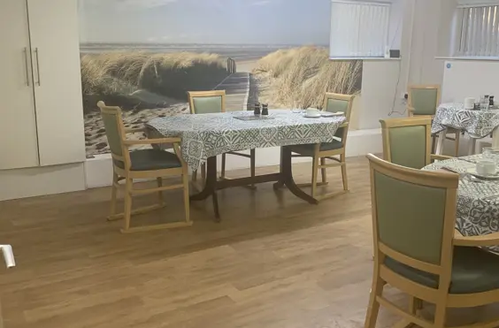 The Hollies Rest Home - Photo of the dining area