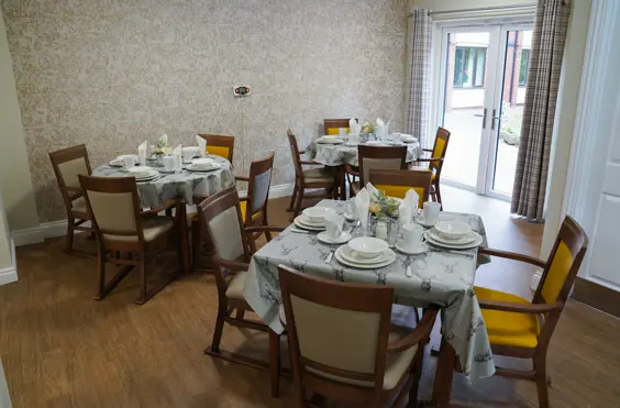 Nunthorpe Oaks Residential Care Home - outside view of care home