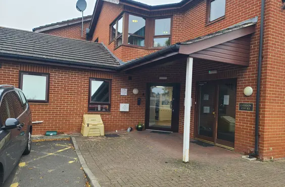 Loddon Court - outside view of care home