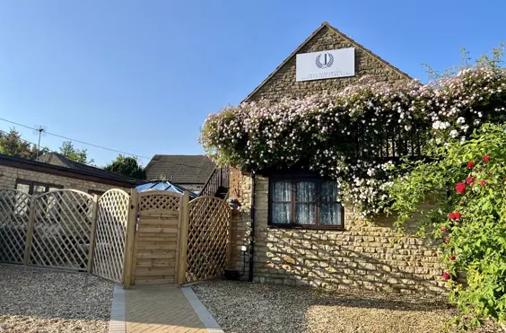 Jean Elizabeth Residential Care Ltd - outside view of care home