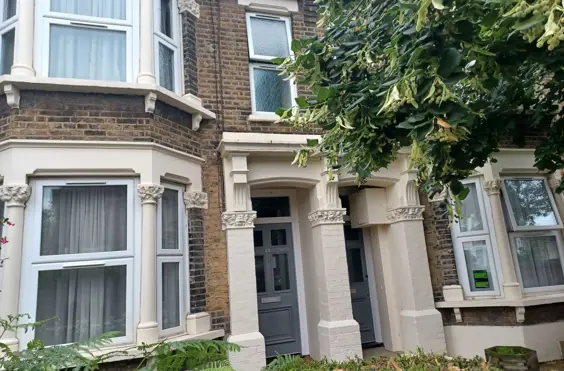 Salisbury Road - outside view of care home