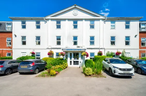 Lakeside Watermead Care Home - An outside view of the home