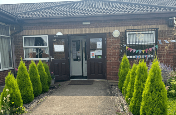 Blossom Lodge - Photo of the garden where applicable