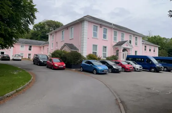 Roborough House - outside view of care home
