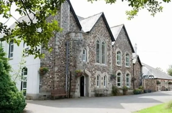 Beaumont Court - outside view of care home