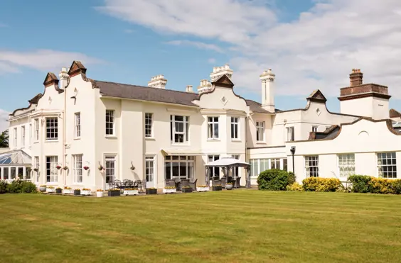 Knowle Park Nursing Home - outside view of care home