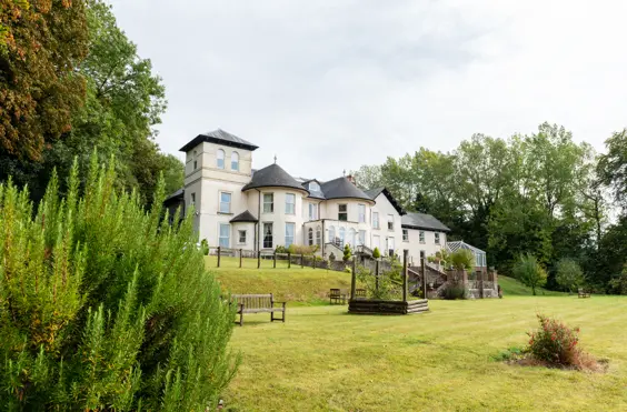 Woodlands Park Care Centre - outside view of care home