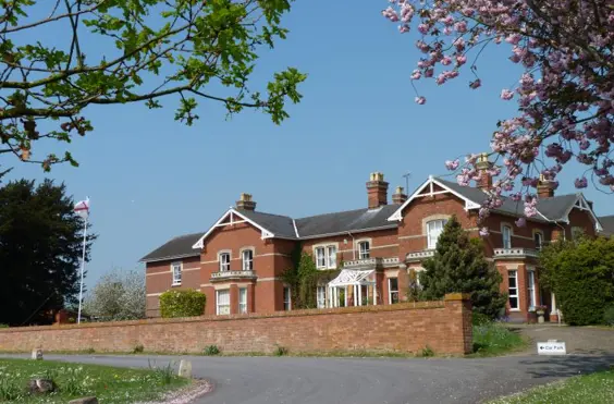 Sotwell Hill House - outside view of care home