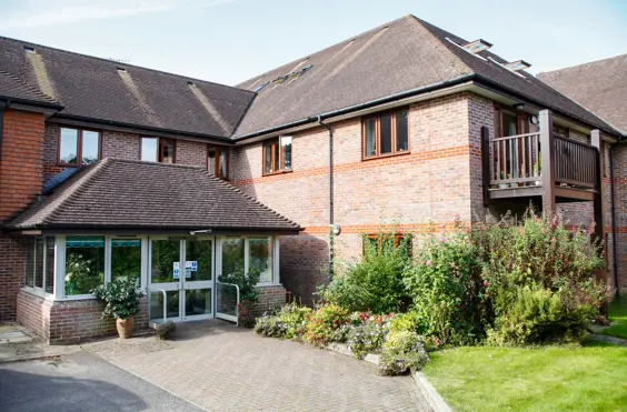 Brendoncare Stildon - outside view of care home