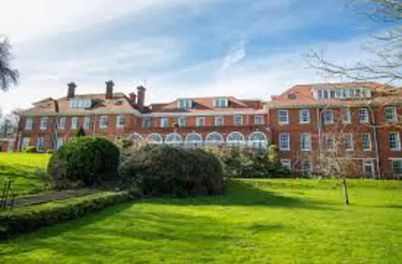 Saltwood Care Centre - outside view of care home
