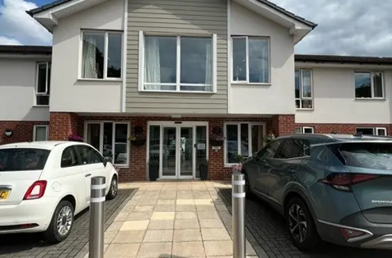 Bracebridge Court - outside view of care home