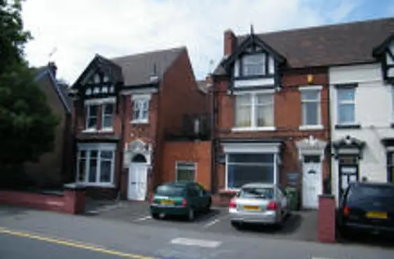 Stoneleigh House - An outside view of the home