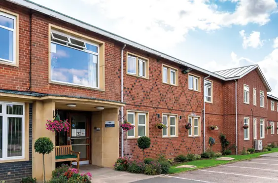 Linden Court - outside view of care home