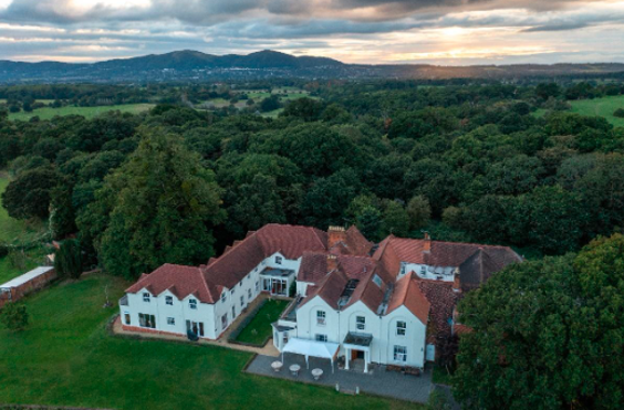 Ablegrange Severn Heights Limited - outside view of care home